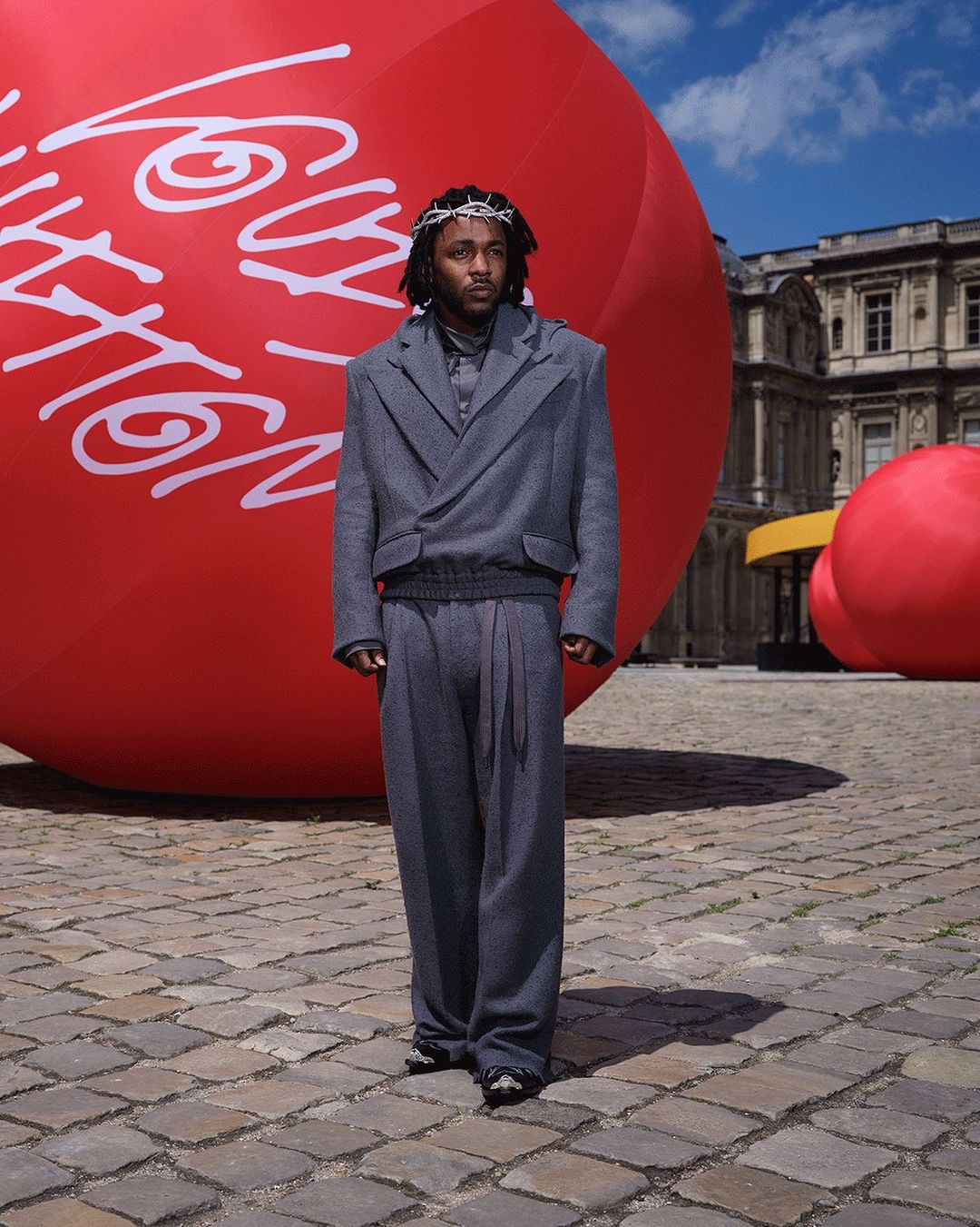 Kendrick Lamar performed at the Louis Vuitton Men's Spring/Summer 2023  collection show in Paris Long Live Virgil 🕊💛